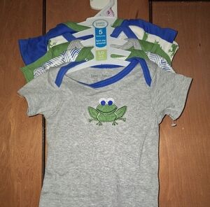 Luvable Friends Gray and Blue Bodysuit with Frog Design